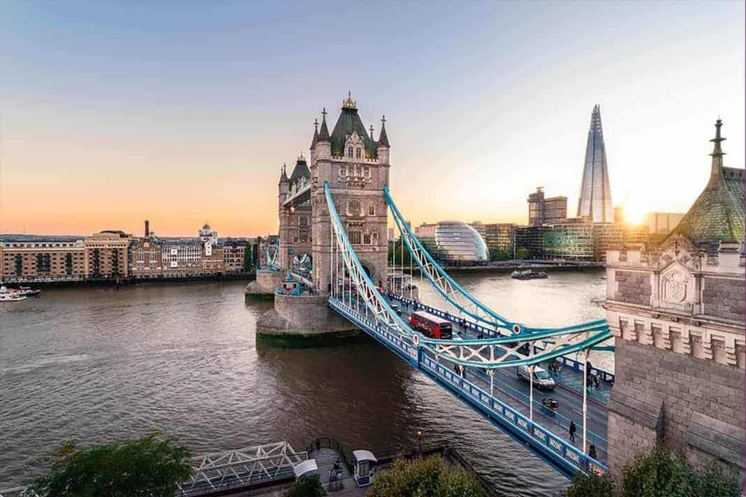 Huge 6 Beds House In Zone 2 London-mobilerateoffers-families-leisure-parking-wifi-pooltable-netflix-sleeps15! * Londres